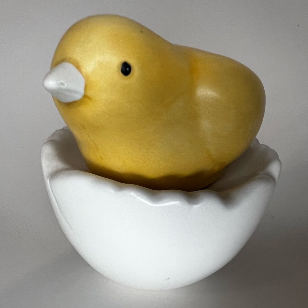 *3/$20* Cute Ceramic Bird and Egg Salt & Pepper Shakers Set